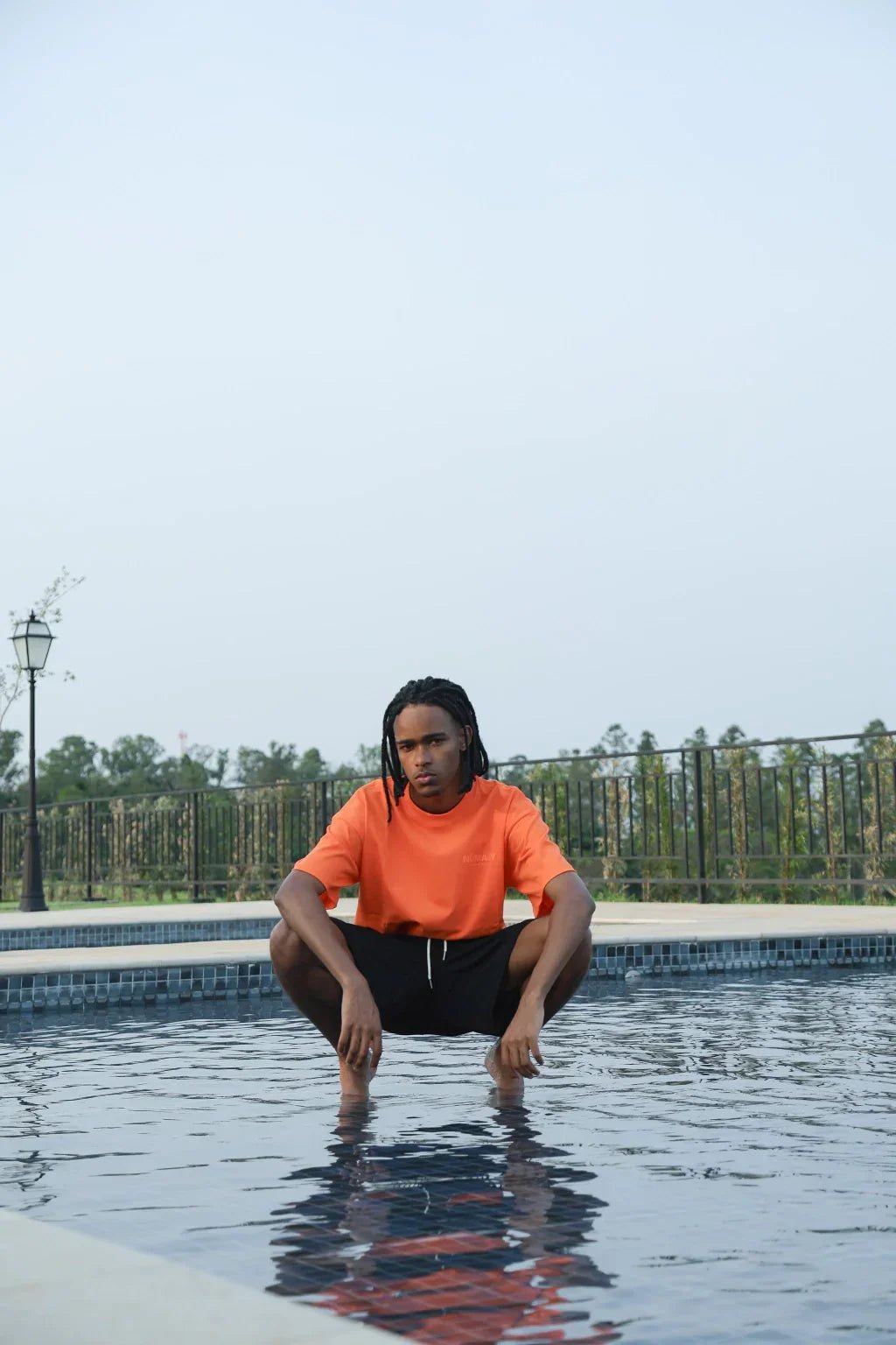 Basic Tee Logo - Laranja - NÔMADY COMPANY