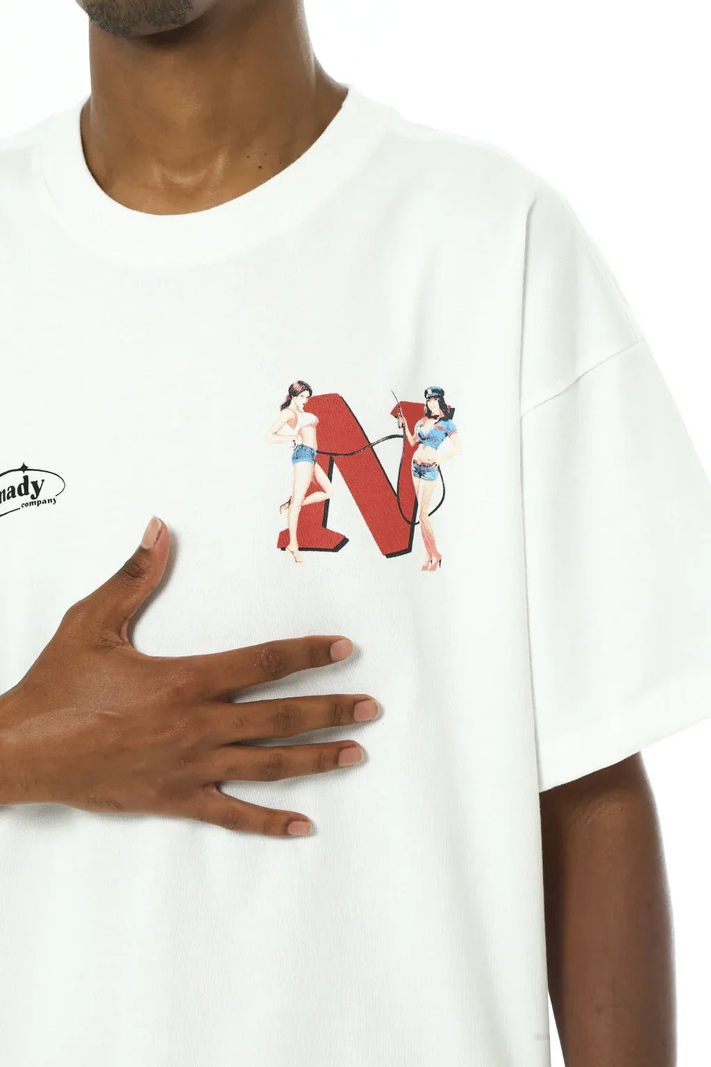 Camiseta Gas Station Branca - NÔMADY COMPANY