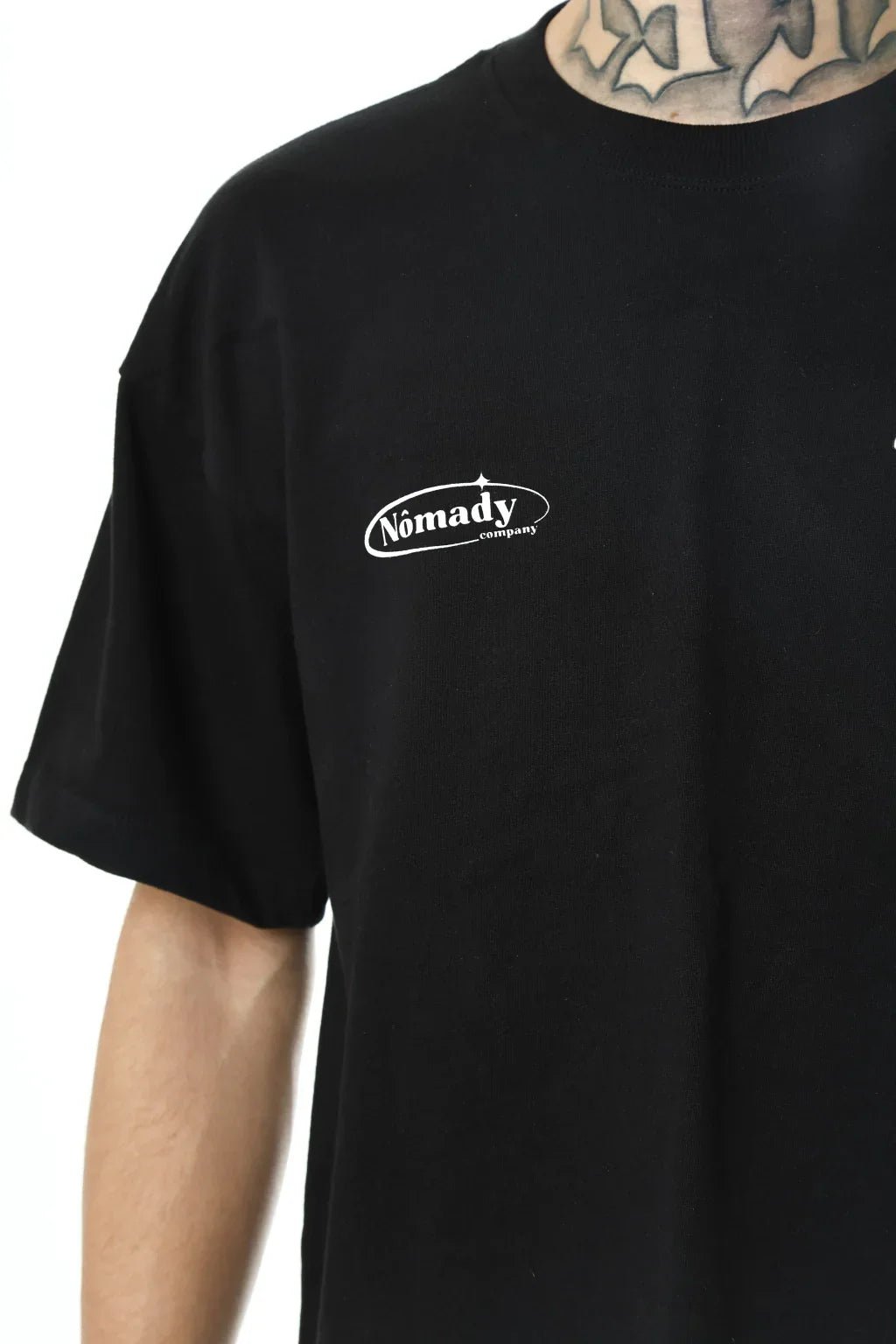 Camiseta Gas Station Preta - NÔMADY COMPANY